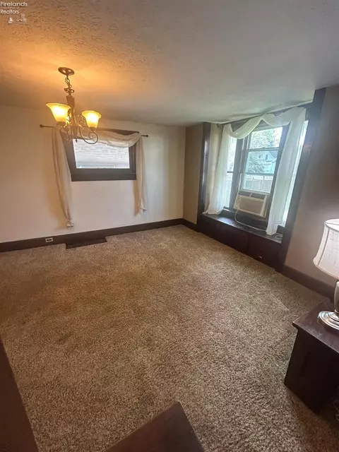 10 E Harkness St, Norwalk, OH 44857 photo 8