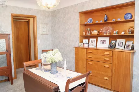 Dining - 715 Maplewood St, Willard, OH 44890 photo 3 of 4