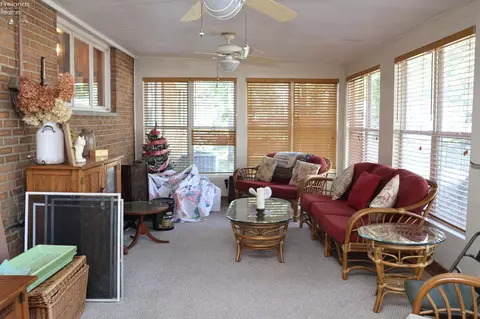 Exterior - 715 Maplewood St, Willard, OH 44890 photo 4 of 12