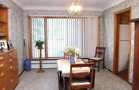 Dining - 715 Maplewood St, Willard, OH 44890 photo 2 of 4