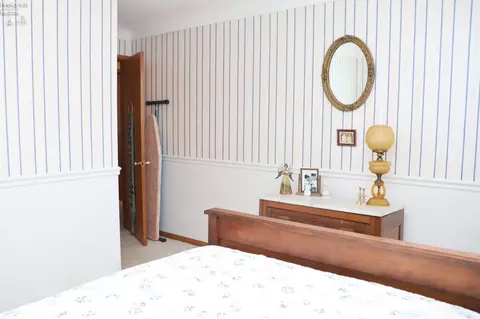 Bedroom - 715 Maplewood St, Willard, OH 44890 photo 4 of 6