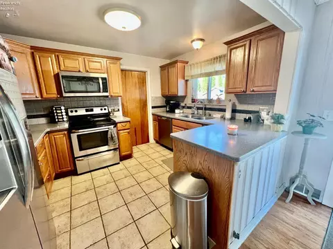 Kitchen - 524 Washington Ave, Huron, OH 44839 photo 1 of 3