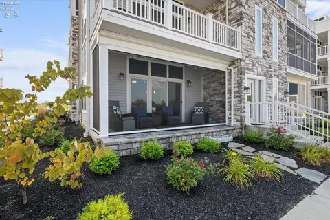 2711 S Harbor Bay Dr #1211, Marblehead, OH 43440