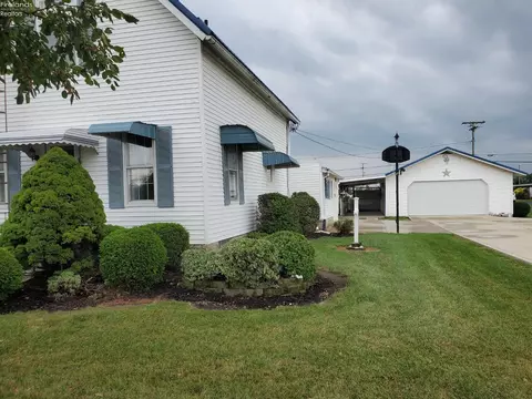 628 W 4th St, Fostoria, OH 44830