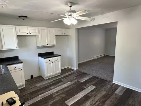 224 Park St, Willard, OH 44890 photo 5