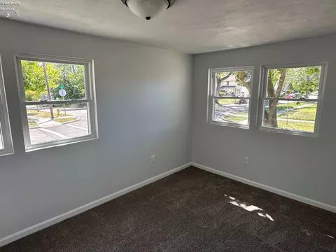 224 Park St, Willard, OH 44890 photo 13