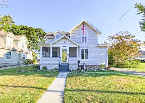 137 E Forest St, Clyde, OH 43410
