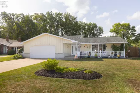 5549 Ingleside Ave, Vermilion, OH 44089