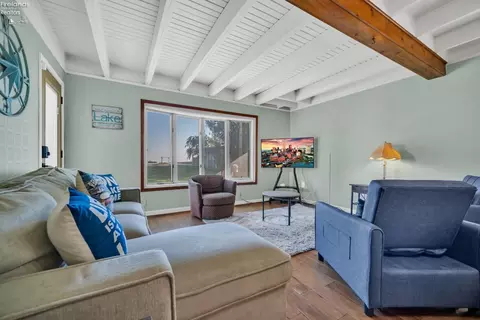 Living - 16 Rye Beach Rd, Huron, OH 44839 photo 3 of 3