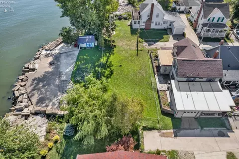 View/Area - 16 Rye Beach Rd, Huron, OH 44839 photo 3 of 12