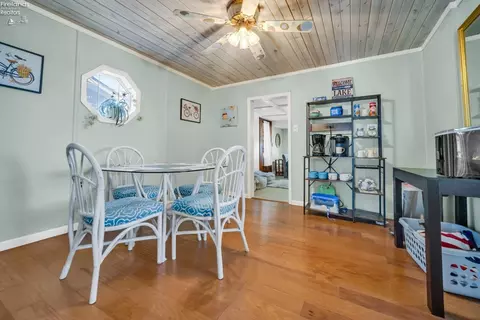 Dining - 16 Rye Beach Rd, Huron, OH 44839 photo 3 of 4