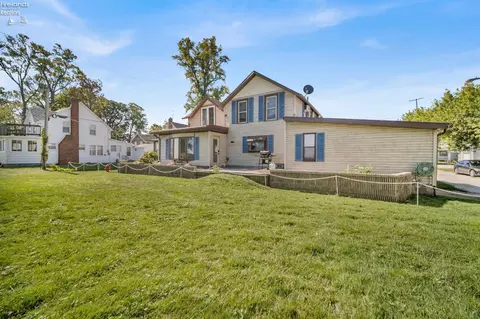 Exterior - 16 Rye Beach Rd, Huron, OH 44839 photo 1 of 7