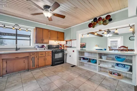 Kitchen - 16 Rye Beach Rd, Huron, OH 44839 photo 3 of 4