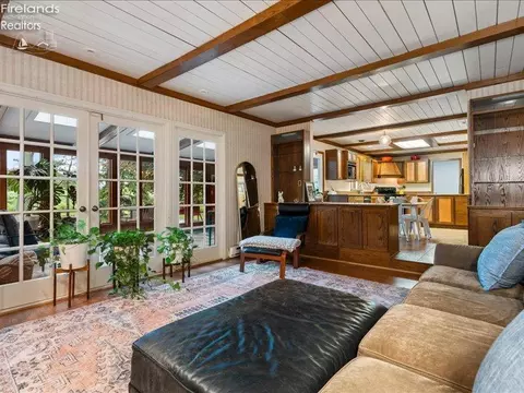 Living - 3102 Margo, Huron, OH 44839 photo 1 of 2