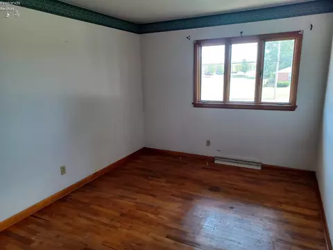 Bedroom - 1012 S Main St, Willard, OH 44890 photo 3 of 4