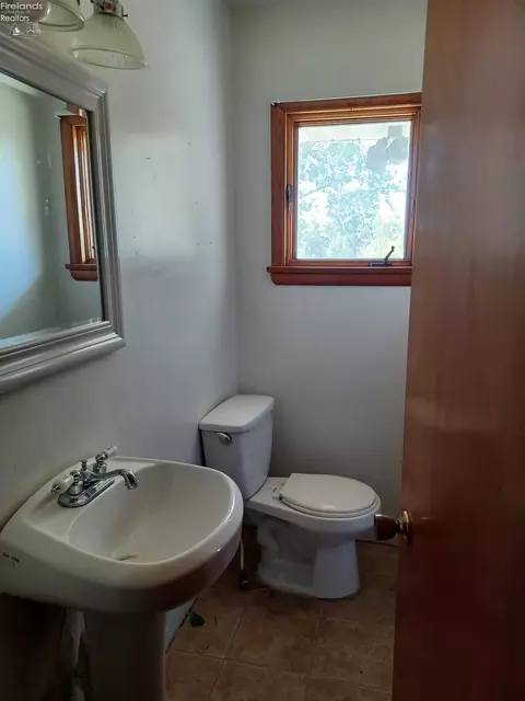Bath - 1012 S Main St, Willard, OH 44890 photo 1 of 2