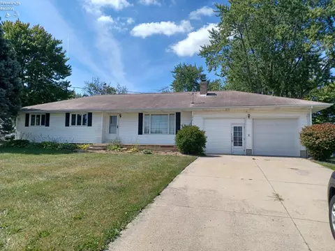 1012 S Main St, Willard, OH 44890