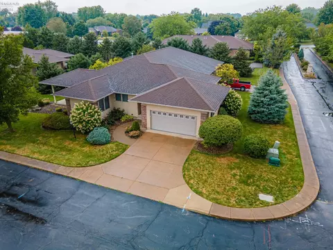 3 Executive Village Ct #A, Norwalk, OH 44857
