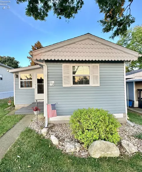 8696 E Bayshore Rd #13, Marblehead, OH 43440