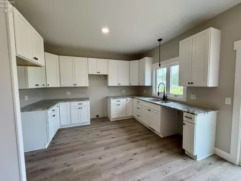 Kitchen - 10 Eagle View Dr, Monroeville, OH 44847 photo 1 of 3