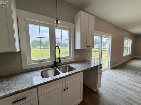 Kitchen - 10 Eagle View Dr, Monroeville, OH 44847 photo 3 of 3