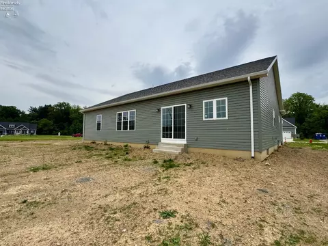Exterior - 10 Eagle View Dr, Monroeville, OH 44847 photo 2 of 2