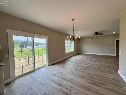 Living - 10 Eagle View Dr, Monroeville, OH 44847 photo 1 of 4