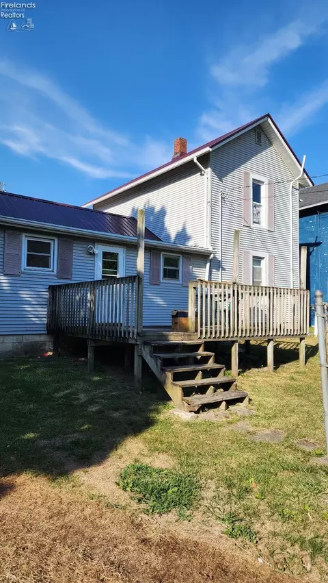 Exterior - 114 Motson St, Willard, OH 44890 photo 3 of 7