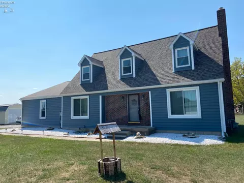 370 S Toussaint Portage, Oak Harbor, OH 43449