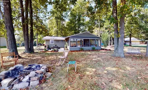 767 Holiday Dr, Willard, OH 44890 photo 7