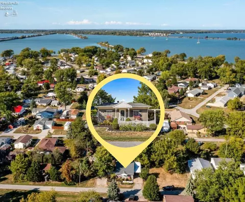 113 W Iroquois Trl, Sandusky, OH 44870