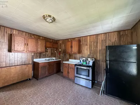 Kitchen - 47 Corwin St, Norwalk, OH 44857 photo 2 of 2