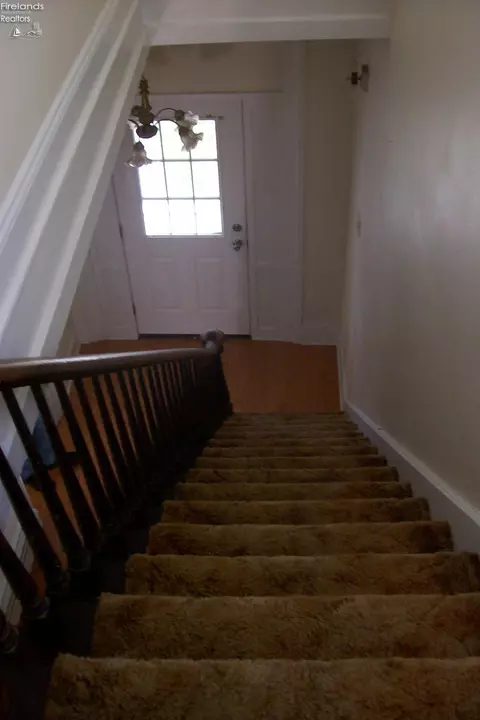 Entry Way - 47 Corwin St, Norwalk, OH 44857 photo 4 of 7