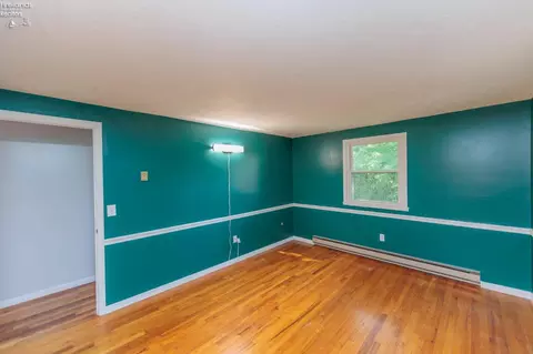 Living - 829 Strowbridge Dr, Huron, OH 44839 photo 6 of 6