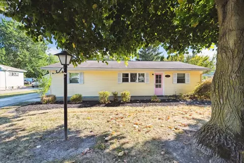 5234 E Charles Ln, Port Clinton, OH 43452