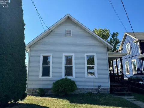 1529 Hayes Ave, Sandusky, OH 44870