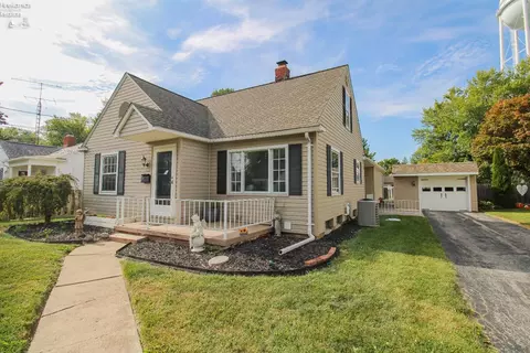 113 Schiller Ave, Sandusky, OH 44870