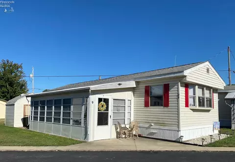 8175 N Shore Blvd #94, Marblehead, OH 43440