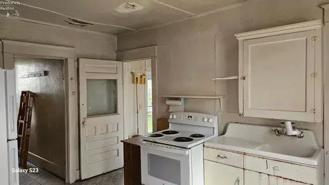 435 Maple Ave, Lakeside, OH 43440 photo 9