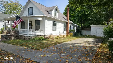 435 Maple Ave, Lakeside, OH 43440