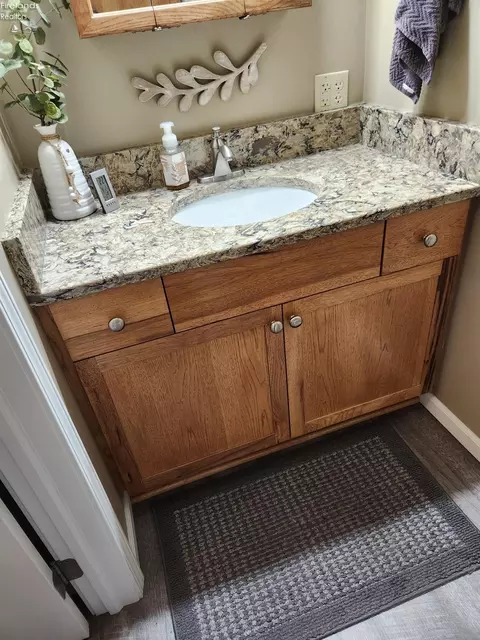 Bath - 712 Gloucester Dr, Huron, OH 44839 photo 1 of 18