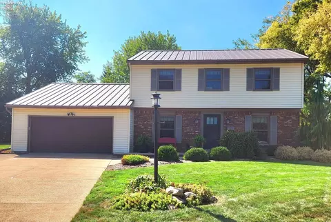 Exterior - 712 Gloucester Dr, Huron, OH 44839 photo 2 of 21