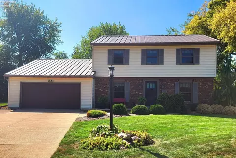 712 Gloucester Dr, Huron, OH 44839