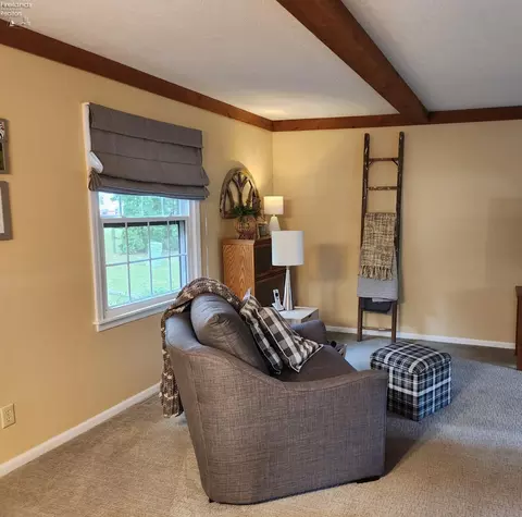 Living - 712 Gloucester Dr, Huron, OH 44839 photo 3 of 3