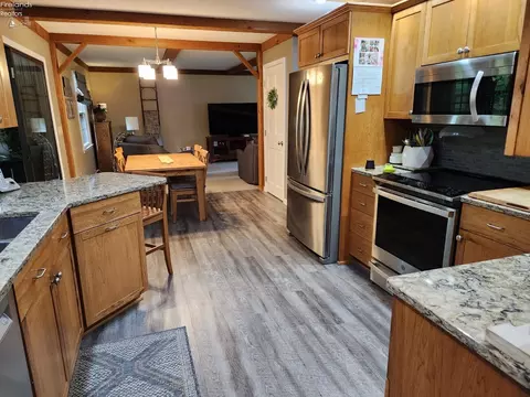 Kitchen - 712 Gloucester Dr, Huron, OH 44839 photo 1 of 10