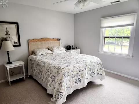 Bedroom - 712 Gloucester Dr, Huron, OH 44839 photo 2 of 9