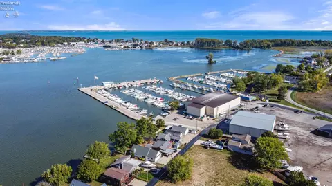 5875 E Saylor St, Marblehead, OH 43440 photo 41