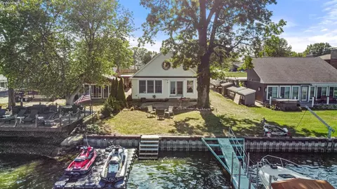 5875 E Saylor St, Marblehead, OH 43440
