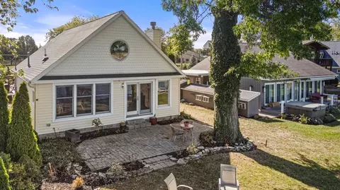 5875 E Saylor St, Marblehead, OH 43440 photo 2