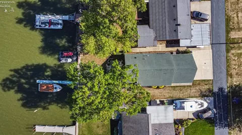 5875 E Saylor St, Marblehead, OH 43440 photo 34